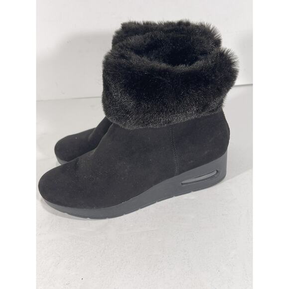 DKNY New Aron Wedge Bootie Black Womens Shoes Faux Fur 7 M Boots Used Once $150 - Picture 9 of 10